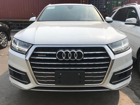 17款奥迪Q7   现车亲情优惠促销中