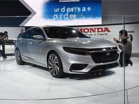 本田混动新车发布，1.5T加双电机油耗4升比雅阁便宜，凯美瑞慌了