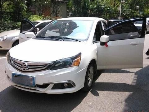 买朗逸不如看它，比思域漂亮，配四缸仅6万，捷达“威朗”着急了