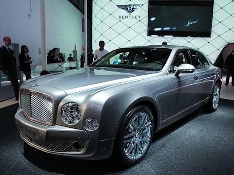 最便宜的宾利来了，只卖250万能不烧汽油跑，车里还自带酒柜