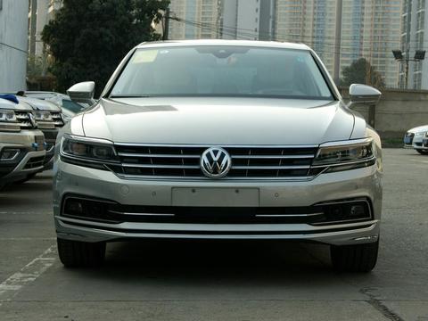 这车和奥迪A6L同平台，为争夺市场推出低功率版，仅25万完胜迈腾