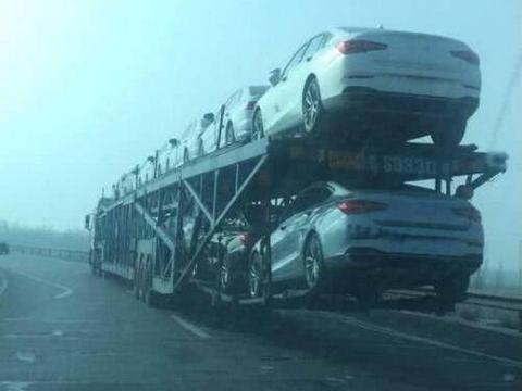 红旗H5大量铺货，气场比迈腾还强，16万起干趴合资车！