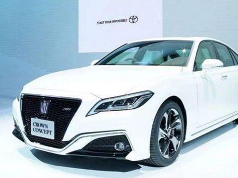 2018款皇冠来袭！内饰比奔驰还豪华，年轻时尚之选