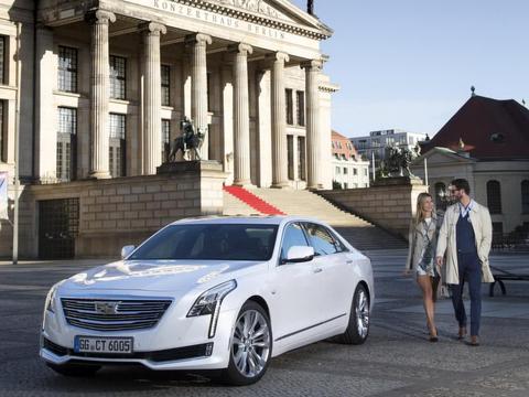 又跌了，这车上市高达60万，比奔驰E级风光，现仅33万无人问