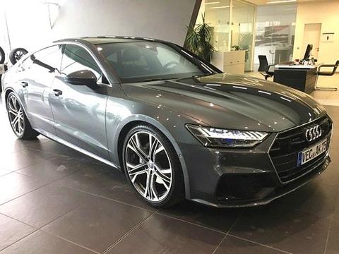 全新奥迪A7终于来了，无框车门+贯穿式尾灯实在炫无愧最美奥迪。