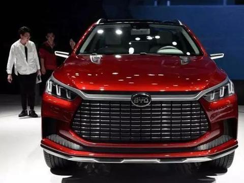 后悔买领克01？国产最厚道豪华SUV强行出世，比魏派VV7漂亮得多