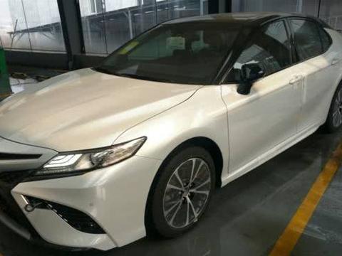 聪明人都不买迈腾了,现在流行这款车,大气又时尚!!