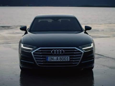 奥迪主动悬挂厉害了!被撞瞬间自动升高,保护车内乘客安全!