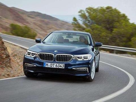 宝马5系新款上市，完美内饰完爆同级别奔驰！谁会去买奔驰E300？