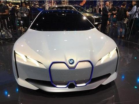 宝马全新纯电动跑车，续航600公里，4秒破百