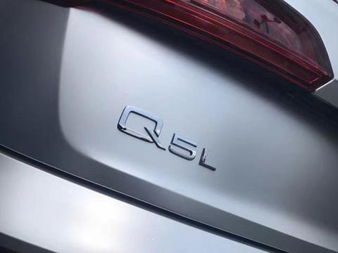 奥迪Q5L轴距2米9直逼Q7，内饰奢华胜GLC、X6，可惜尾部设计差评