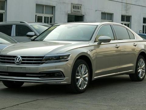 推出的一款豪华中级车型,它就是大众辉昂