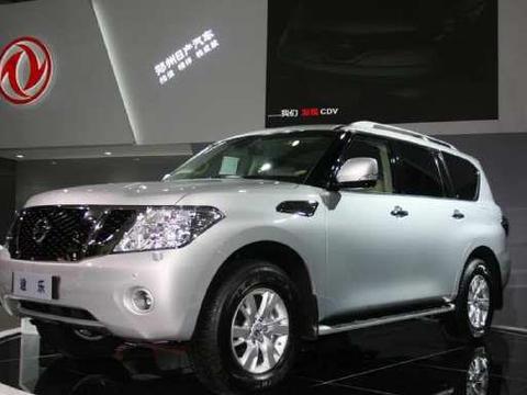 普拉多死敌来袭！新车外观更霸道