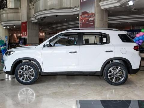 现代着急了，新车配1.56油耗6升，仅售13万还要啥逍客