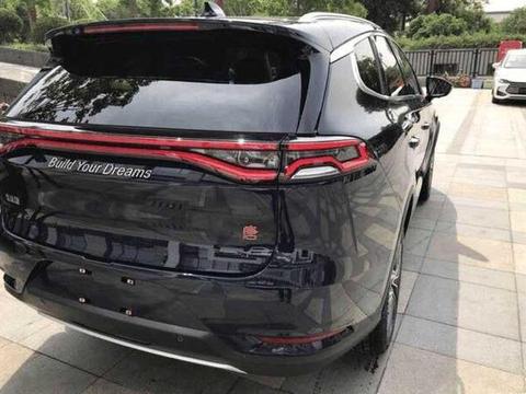 比亚迪带来了全新的唐二代车型，外观比保时捷有颜值