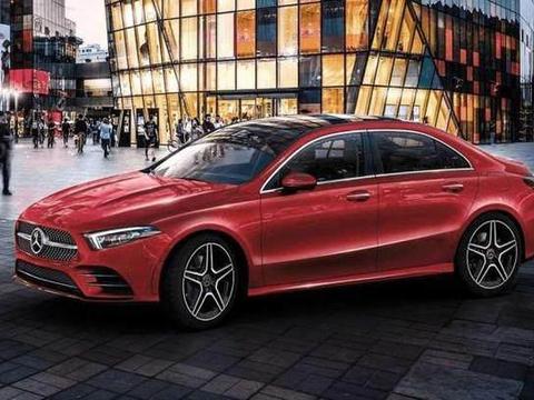 奔驰A级三厢版越级上市，S级内饰仅卖20万！甩宝马十条街！