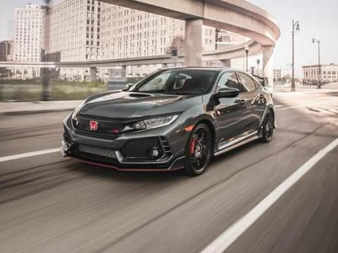 本田思域王，要60万左右，连百万级的豪车都只能被甩十条街