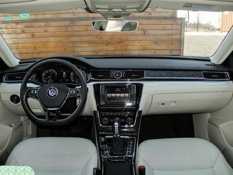 新帕萨特再次强势降价 16.69万起