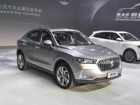 个性十足的时尚家用SUV 科技配置丰富 空间灵活多变 回头率