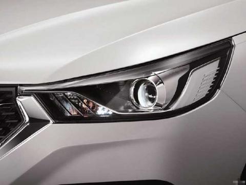 聪明人都爱买这车, 品牌是国人最爱, 售价仅5万, 后排却能睡2个人