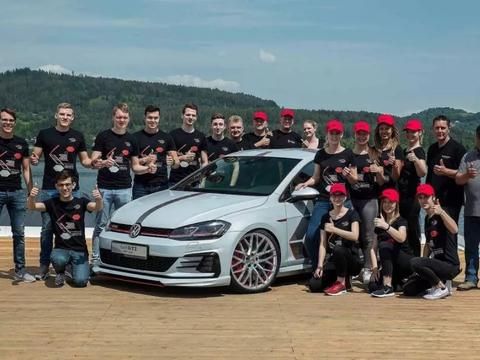 年轻学霸的表白方式！大众实习生推出405马力高尔夫