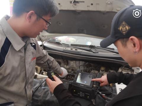 积碳危害那么大到底如何清理？刘一用爱车做实验，教大家一个方法