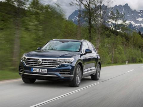 外媒评全新大众途锐集锦，卡宴、Urus同平台，开起来一样好吗？