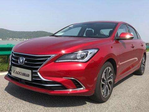 紧凑型轿车市场新标杆 试驾长安第二代逸动