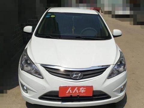 考虑到要送孩子上学，我买了一辆现代瑞纳，二手价只要4.3万