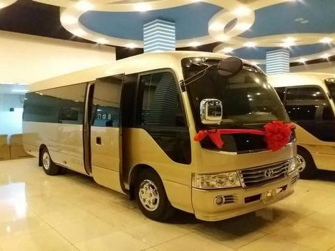 17款丰田考斯特12座至尊版价格 卫星导航系统