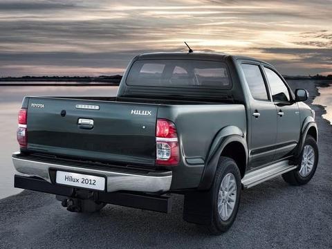 作为一贯擅长打造硬汉SUV的丰田而言，旗下的普拉多和陆巡