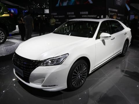 曾卖70万叫板宝马7系，今降至24万，无人搭理！