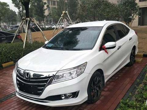 被朗逸逼急了，这车又降3万仅8万，配1.8L标配ESP，比轩逸厚道