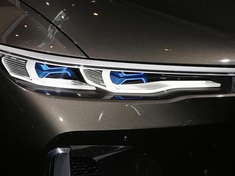 宝马大7座SUV比揽运漂亮，配四驱V8，还买啥领航员