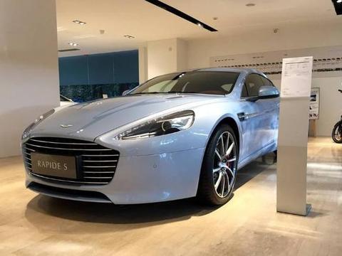 这款阿斯顿马丁狂降78万，搭载V12发动机，比保时捷911还