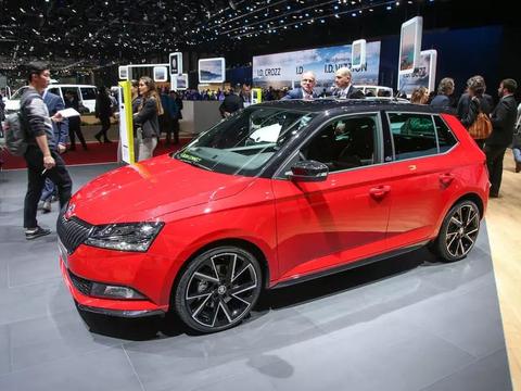 新款斯柯达晶锐起售价9.6万，外观配置升级之后，能否咸鱼翻身？