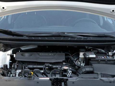 懂车的都不卖朗逸，起亚这车油耗4毛1，卖价仅7万让帝豪凉心