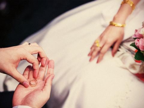 琢磨先生:经济越好,结婚率越低?