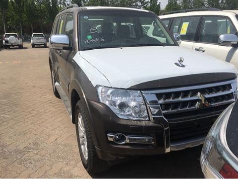 中东版帕杰罗V97配置明显高于中规版让酷爱玩车一族羡慕的SUV车