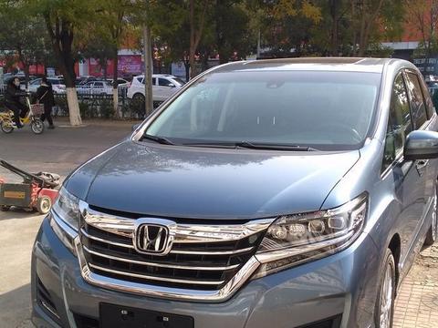 受不了这个颜色的艾力绅，想要！