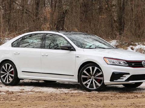 把GT做得这么丑也就大众了。本是世界第一中级车，却遭集体嘲讽