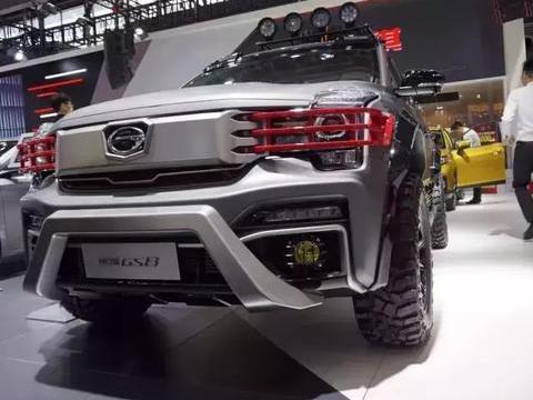 有钱人就是不一样，来看看土豪爆改牧马人，这还是车吗？