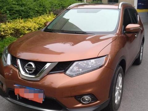 落地价22万，现在16万，后排放倒能当“床”，出行旅游首选车