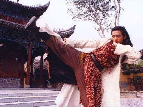 放着天涯四美不要却爱上大叔,网友:这些女主该