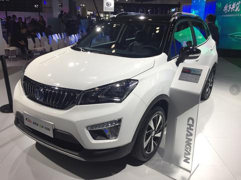 长安新款cs15 ev400亮相 配置续航全升级