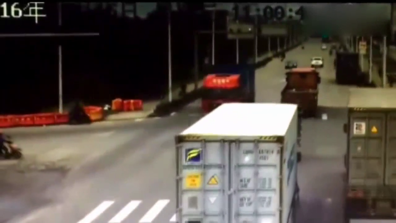 电动车如果再快一秒，估计现在与世隔绝了！