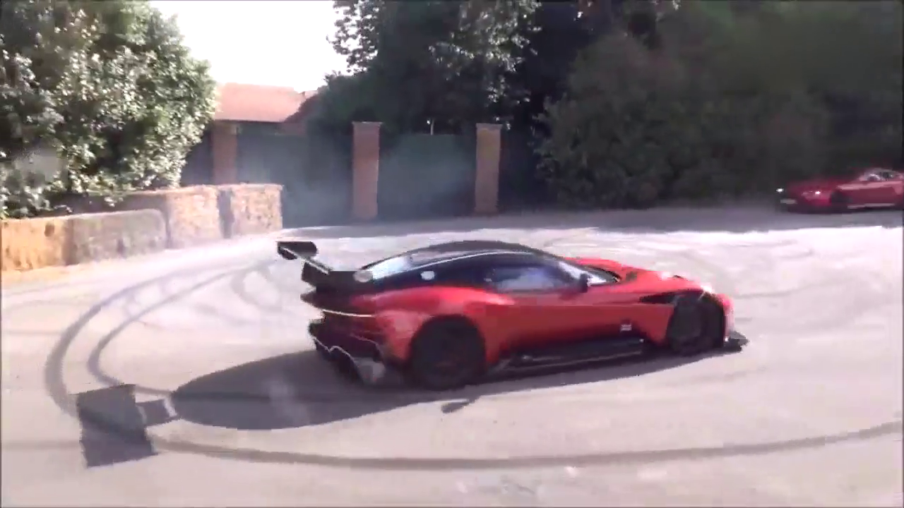 各种超级跑车的漂移，除了马力大，技术都是渣渣