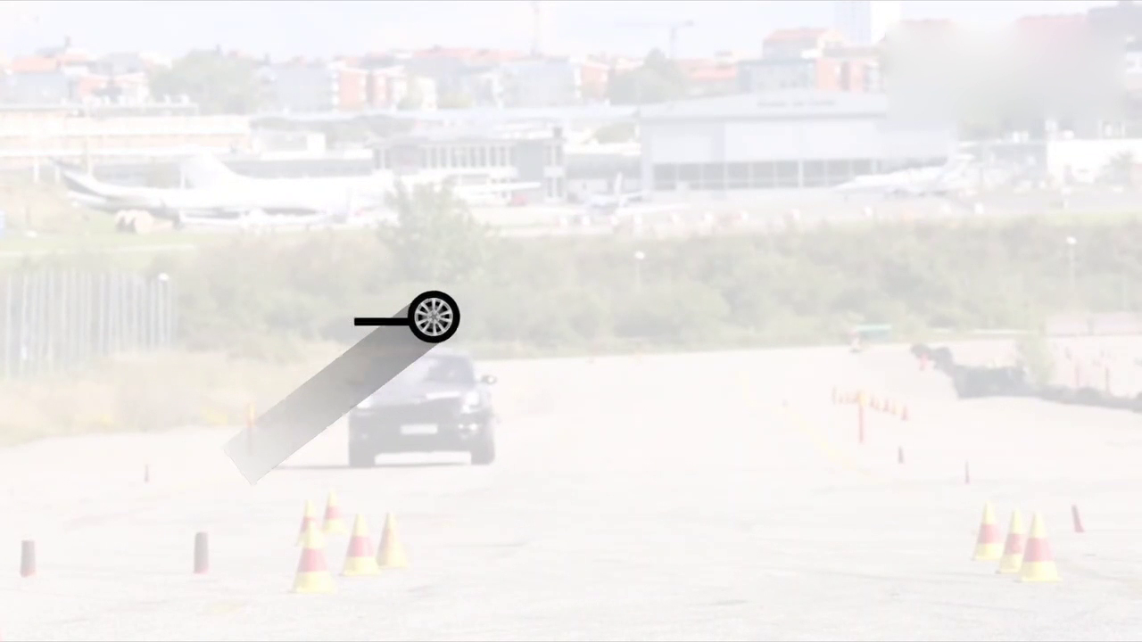 真保时捷装了个假音响，车主要求赔240万，经销商：2万加终生保养