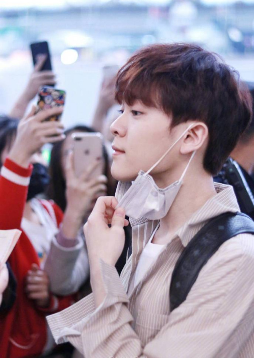 朱正廷微博改名了,范丞丞也去大同录制最新一