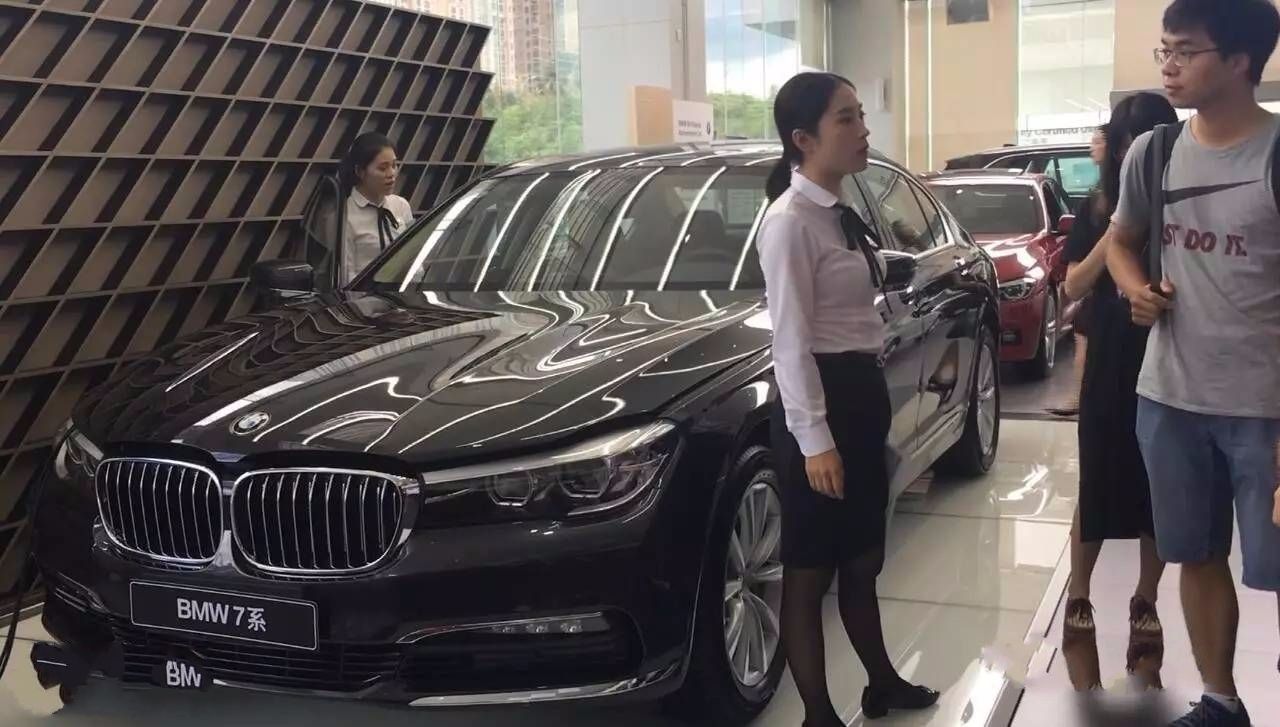 全款买车跟贷款买车有啥区别?离职4S店员工说